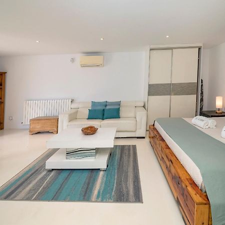 Villa Near Ibiza Town Sleeps 11 To 13 Guests Can Furnet Buitenkant foto