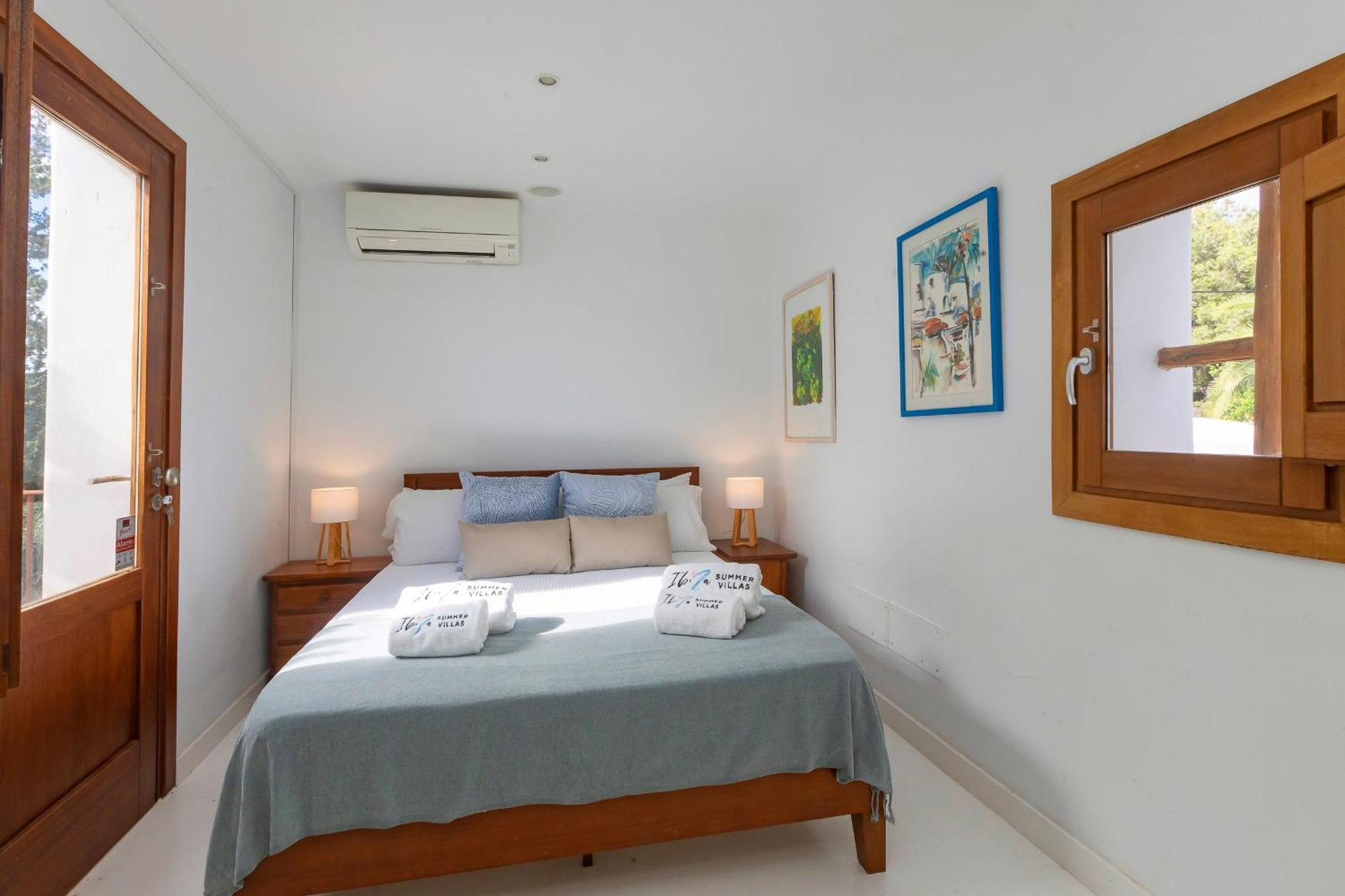 Villa Near Ibiza Town Sleeps 11 To 13 Guests Can Furnet Buitenkant foto