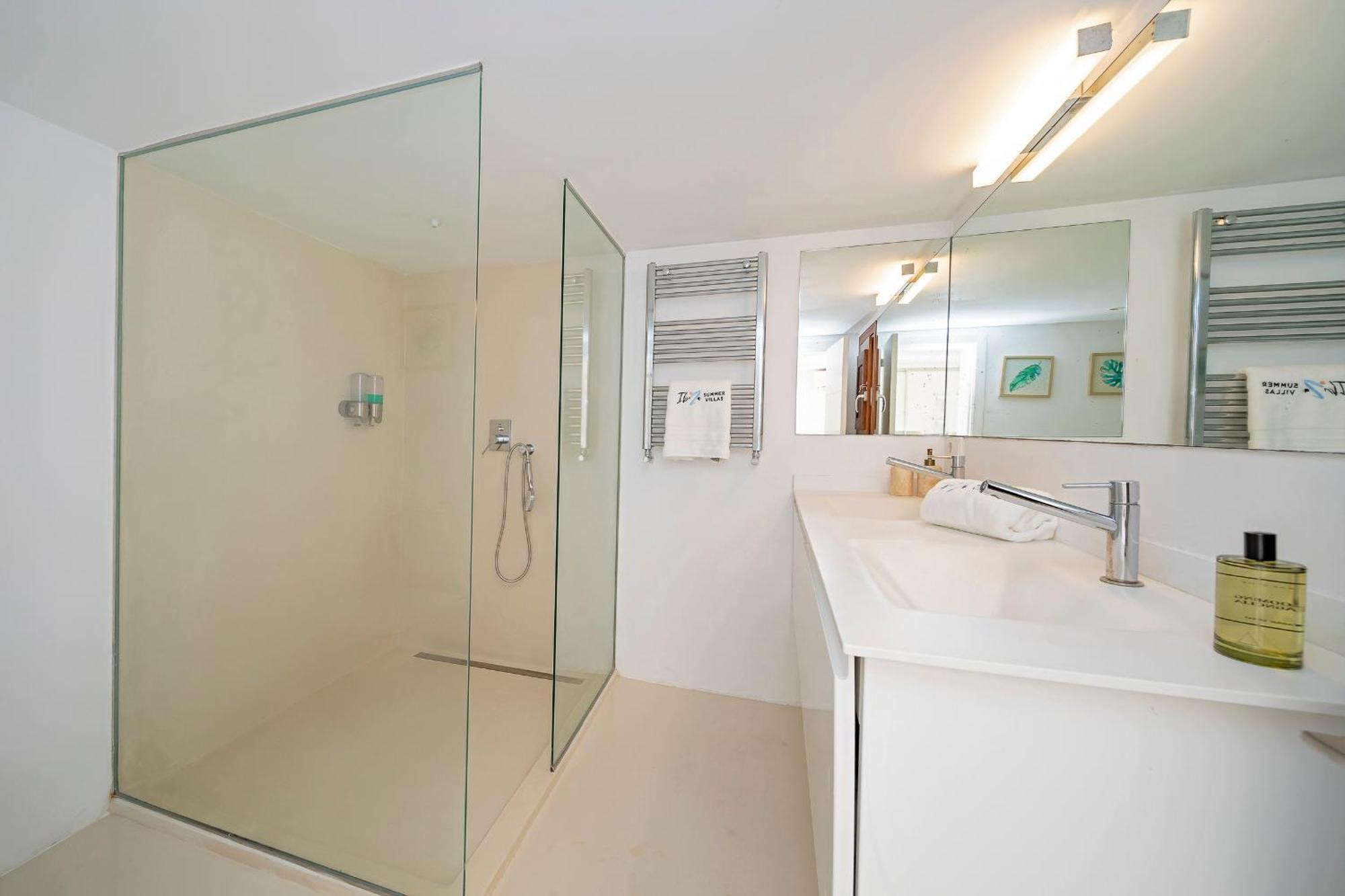Villa Near Ibiza Town Sleeps 11 To 13 Guests Can Furnet Buitenkant foto