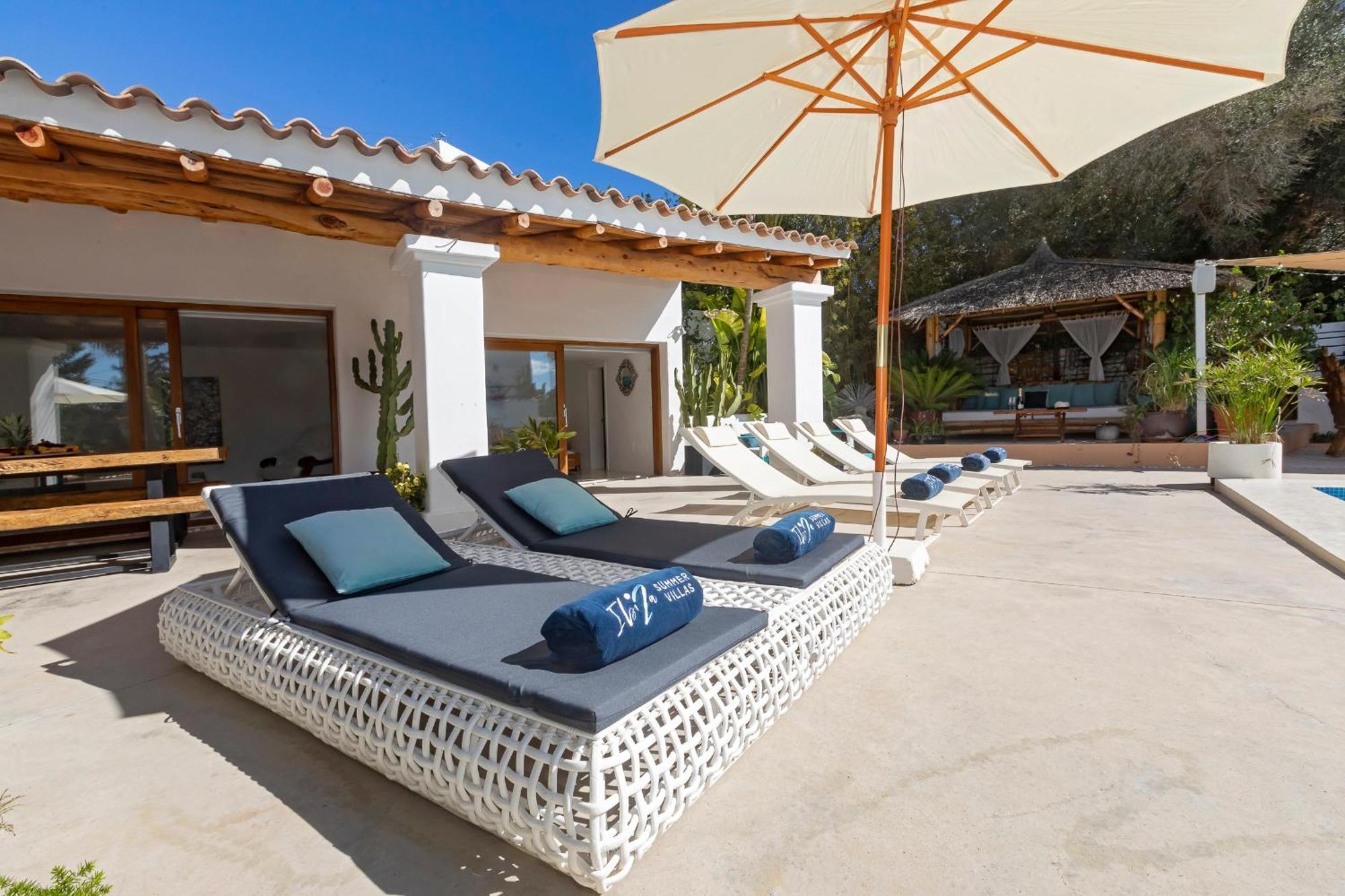 Villa Near Ibiza Town Sleeps 11 To 13 Guests Can Furnet Buitenkant foto