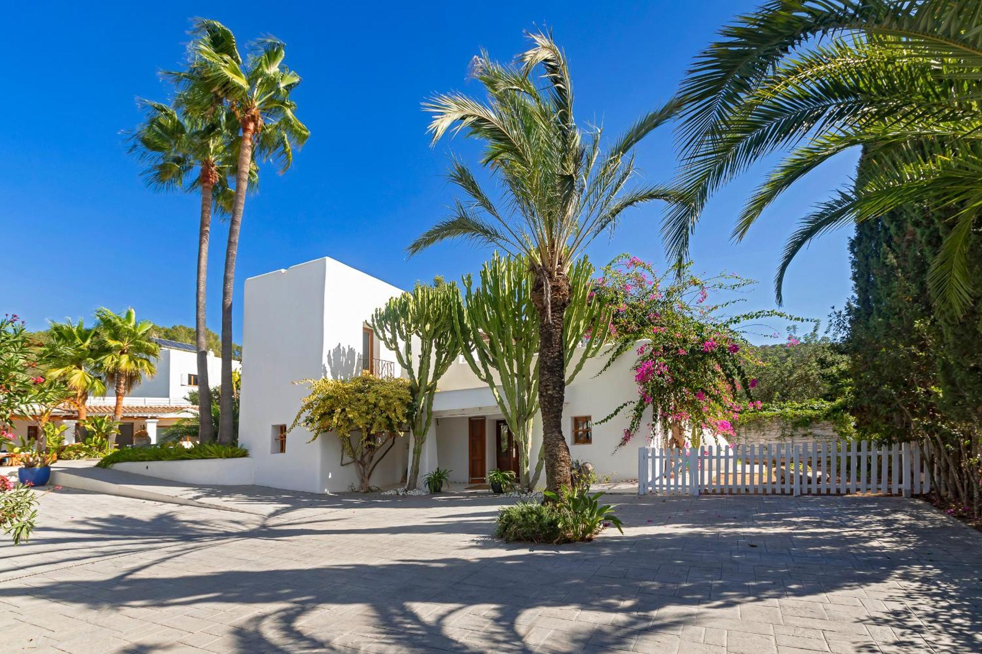 Villa Near Ibiza Town Sleeps 11 To 13 Guests Can Furnet Buitenkant foto