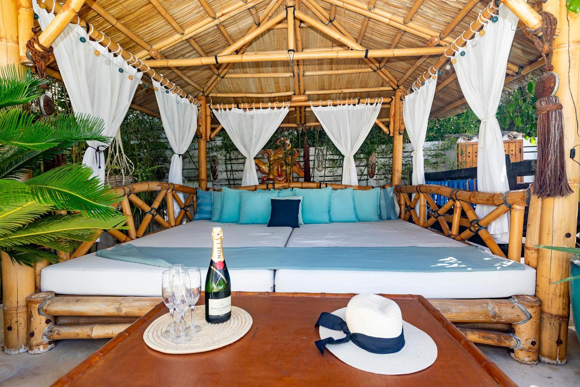 Villa Near Ibiza Town Sleeps 11 To 13 Guests Can Furnet Buitenkant foto